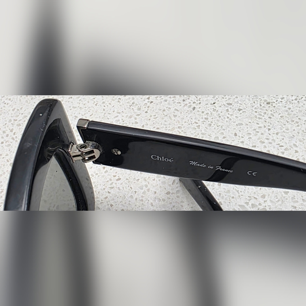 CHLOE Black Rectangular Sunglasses. Made in France. - Picture 4 of 5